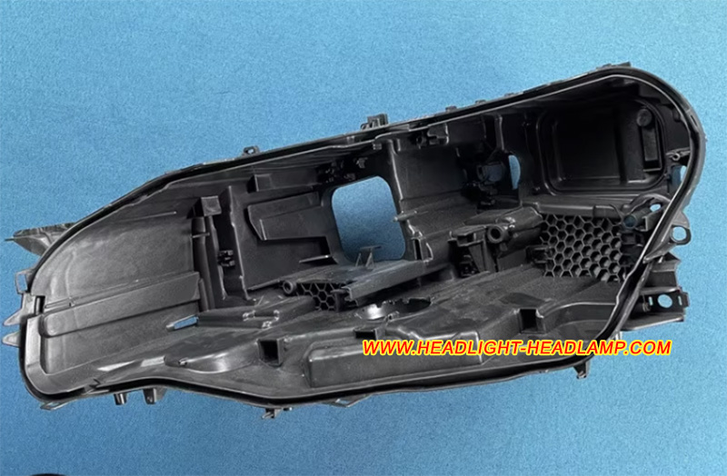 2008-2011 Volkswagen CC Headlight Black Back Plastic Body Bucket Bracket Housing Mount Repair